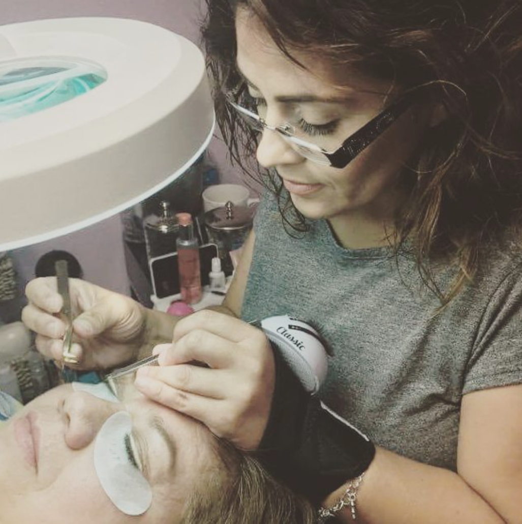 Safely applying lash extensions in Pearland
